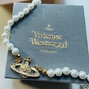 Vivienne Westwood Gold Pearl Orbit Choker Gold